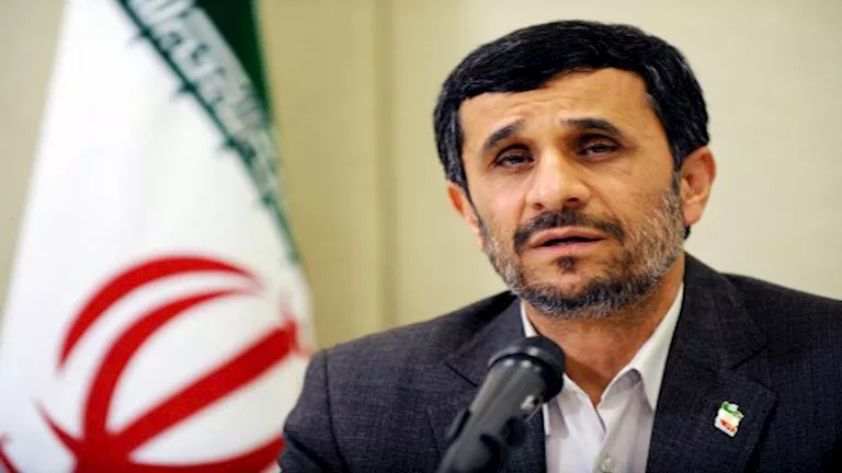 إعلام إيراني: مقتل الرئيس الإيراني الأسبق نجاد في الهجمات على طهران