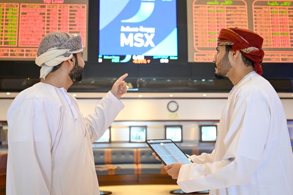 مؤشر بورصة مسقط يُغلق منخفضًا بنسبة 0.66 بالمائة