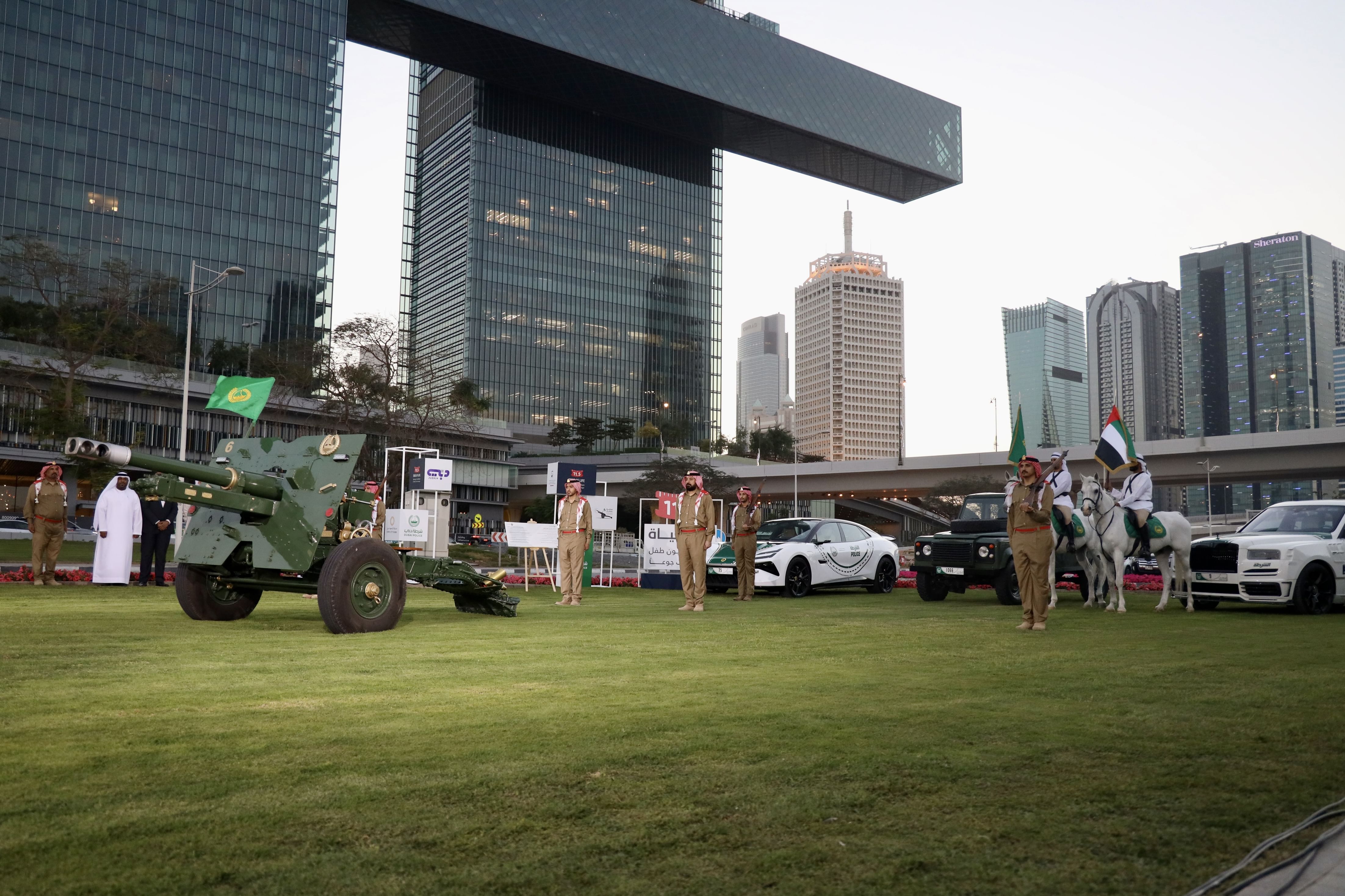 مدفع الإفطار "الرحال" يجوب دبي في رمضان