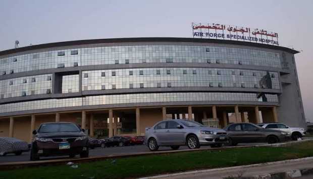المستشفى الجوى التخصصى يستضيف خبيرا عالميا فى جراحة الأنف والأذن