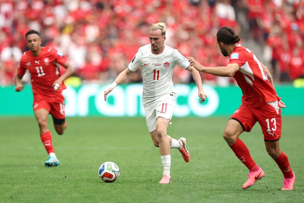 سويسرا تحسم صدارة المجموعة الثانية بفوزها على كندا 2-1 ويتأهلان سويا