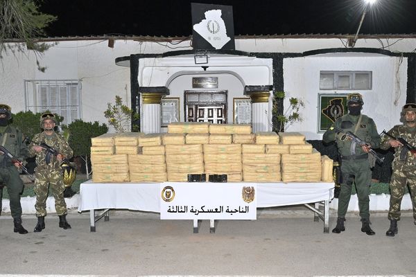إحباط محاولة إدخال شحنة ضخمة من الكيف عبر الحدود المغربية