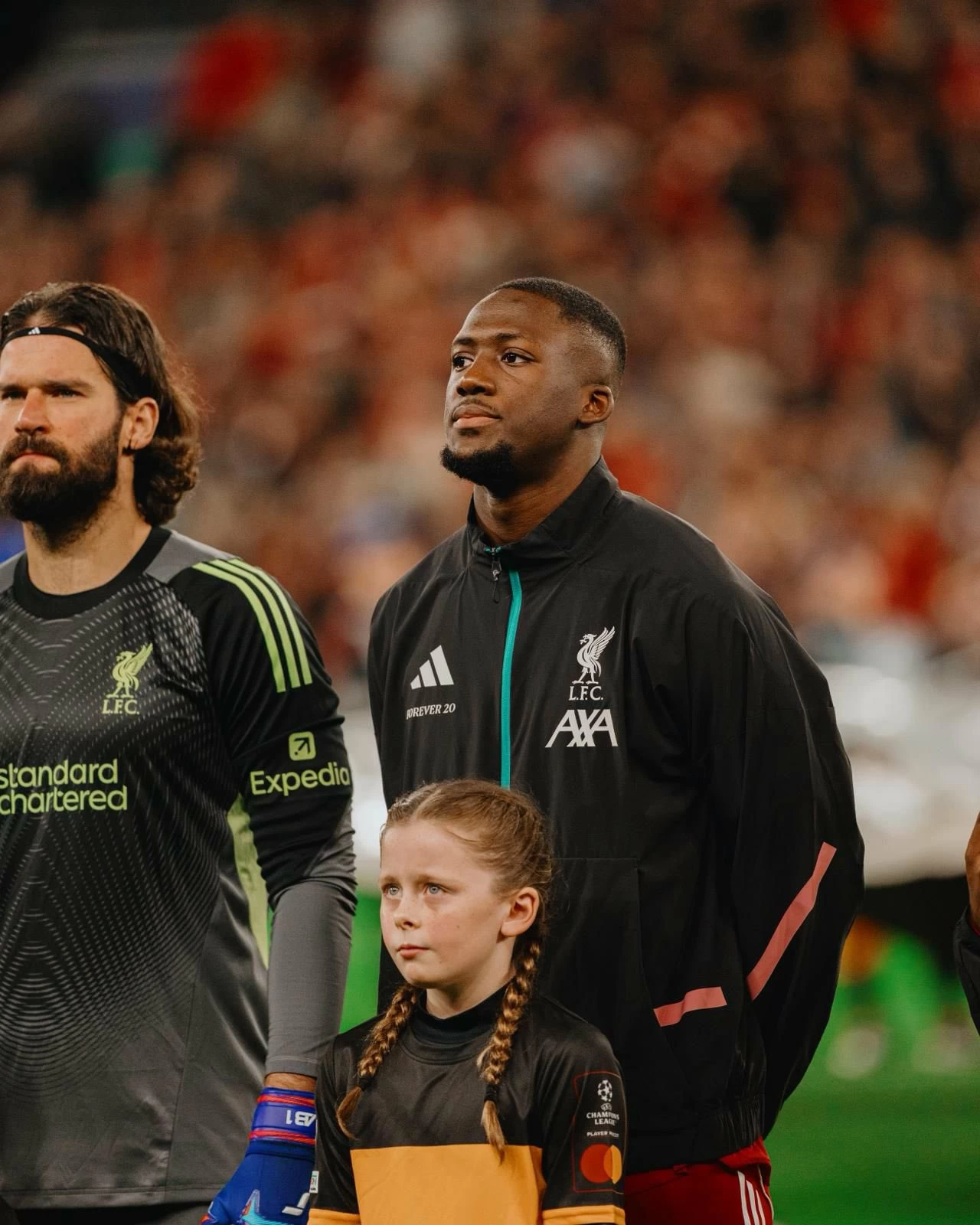 ليفربول يقف مع كوناتي ضد «العنصرية»