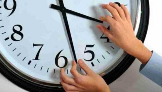 التوقيت الصيفي والأمهات.. ساعة واحدة تغير يومك بالكامل