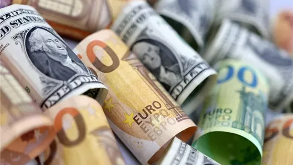 تراجع سعر الدولار نهاية تعاملات اليوم الأحد