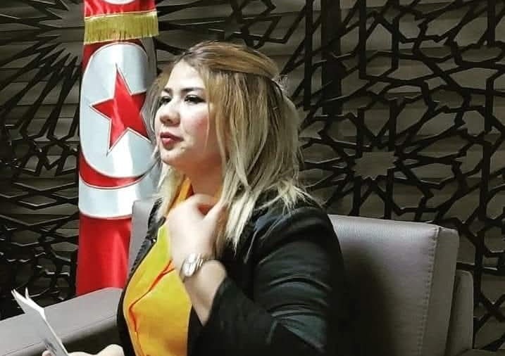 محكمة تونسية تقضي بسجن الصحفية خولة بوكريم أربع سنوات غيابيا