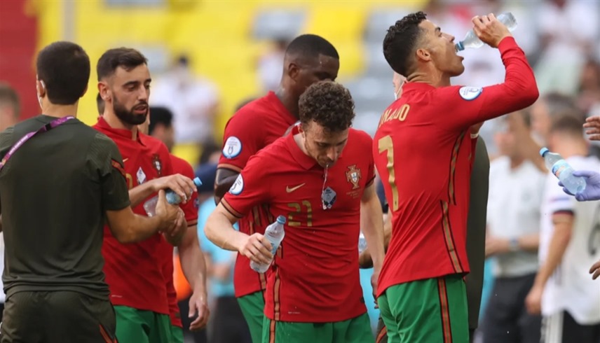 "استراحات شرب الماء" في كأس العالم تمنح "FOX" أرباحاً تتخطى 249 مليون دولار