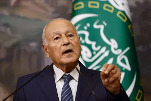 "أبو الغيط" يدين الهجوم الإيراني على الكويت ويؤكد التضامن العربي معها