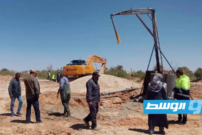 صيانة خطوط الصرف في ودان.. وتحذيرات من تكرار التسريب