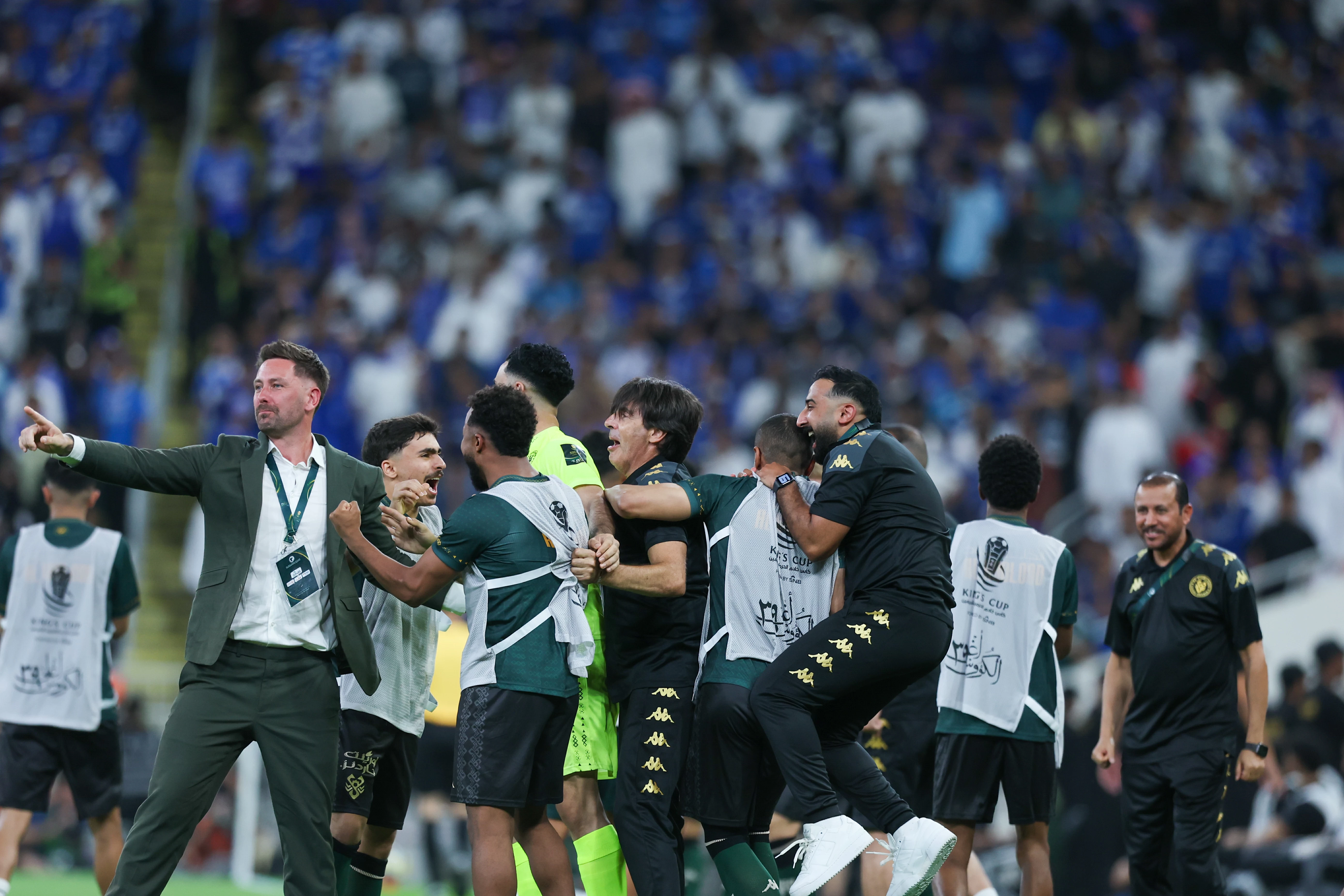 إنريكي «يُضحي».. تحامل على إصابته وسجل هدفاً تاريخياً