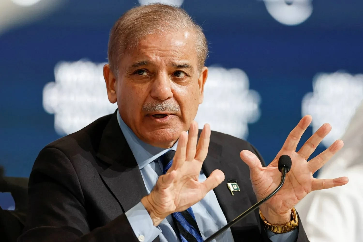 رئيس وزراء باكستان: اتفاق أمريكي ـ إيراني والتوقيع في سويسرا.. وشكراً للسعودية على مساهمتها الكبيرة