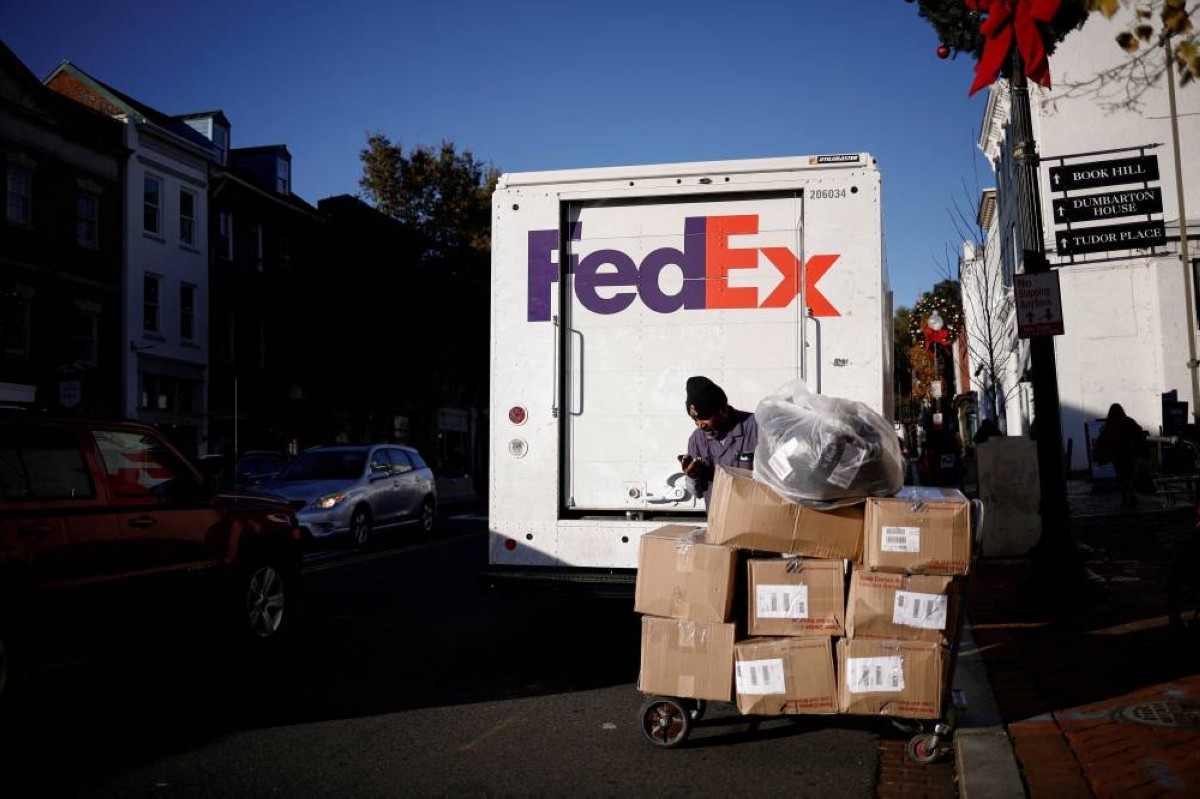 فيديكس تقاضي أمريكا لاسترداد الرسوم الجمركية الطارئة