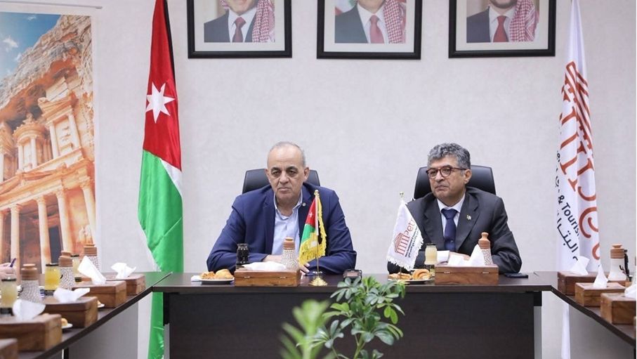 وزير السياحة يترأس اجتماع مجلس إدارة هيئة تنشيط السياحة في البترا