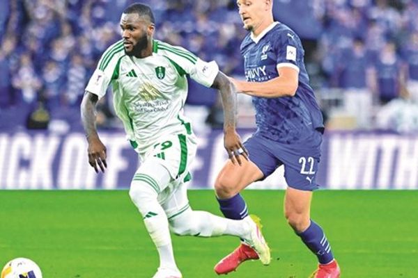 شاهد الآن البث المباشر لمباراة الأهلي والهلال في نصف نهائي كأس الملك بالسعودية