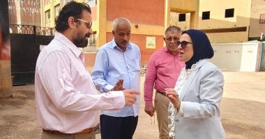 ​مدير تعليم القاهرة تتفقد لجان امتحانات النقل وتوجه بتوفير أجواء مناسبة للطلاب