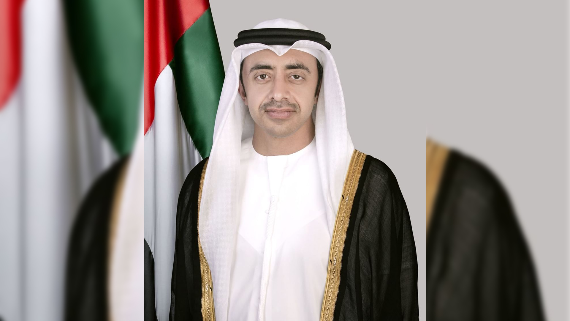وزير خارجية الإمارات يبحث مع عدد من نظرائه تأثير الأوضاع الراهنة على الاستقرار العالمي