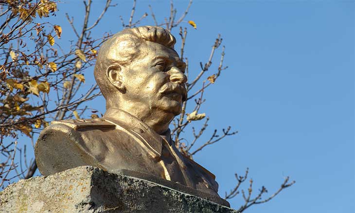 بشرى ثورة جديدة بقيادة الرفيق ستالين!