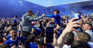 إيبسويتش تاون يتأهل للدوري الإنجليزي الممتاز واحتفال جنوني للجماهير