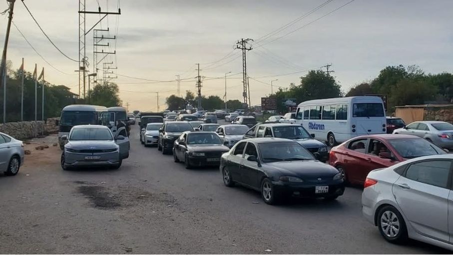 عجلون.. تفاقم الازدحامات المرورية يعيد المطالب بالطريق الدائري للواجهة