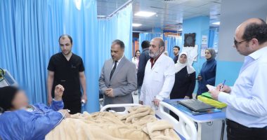 محافظ الشرقية يجرى جولة مفاجئة فى مستشفى الزقازيق العام