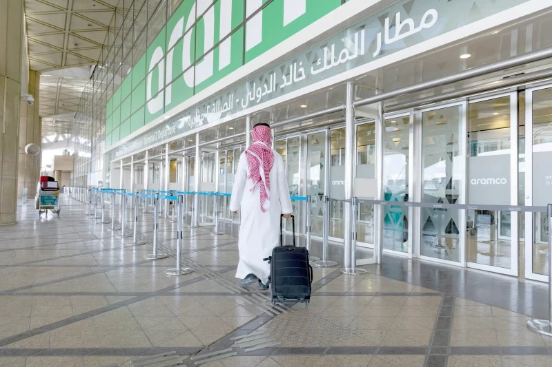 مطارات جدة والرياض والشرقية تصدر تنبيهاً للمسافرين إلى الدول المتأثرة بحرب إيران