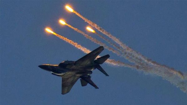 جيش الاحتلال يزعم مهاجمة مئات الأهداف واغتيال عشرات القيادات في إيران