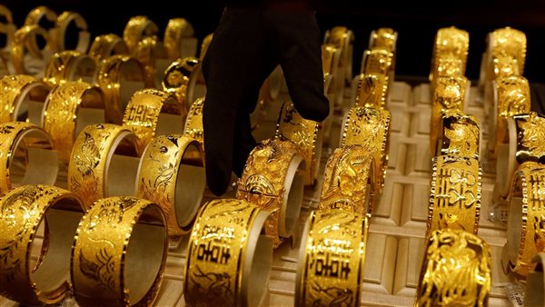 زيادة المصنعية 10% على أسعار الذهب، خبير يكشف السر وراء قرار الجمارك