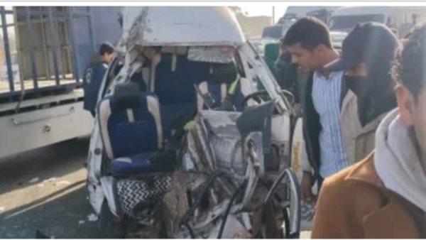 إصابة 12 عاملا في انقلاب سيارة نقل بالظهير الصحراوي في البحيرة