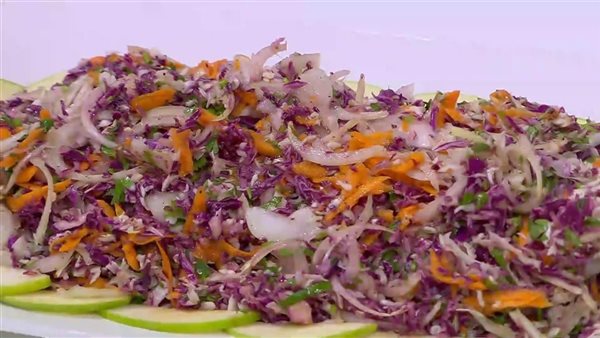 طريقة عمل سلطة الكرنب الأحمر بمذاق مميز ولا يقاوم