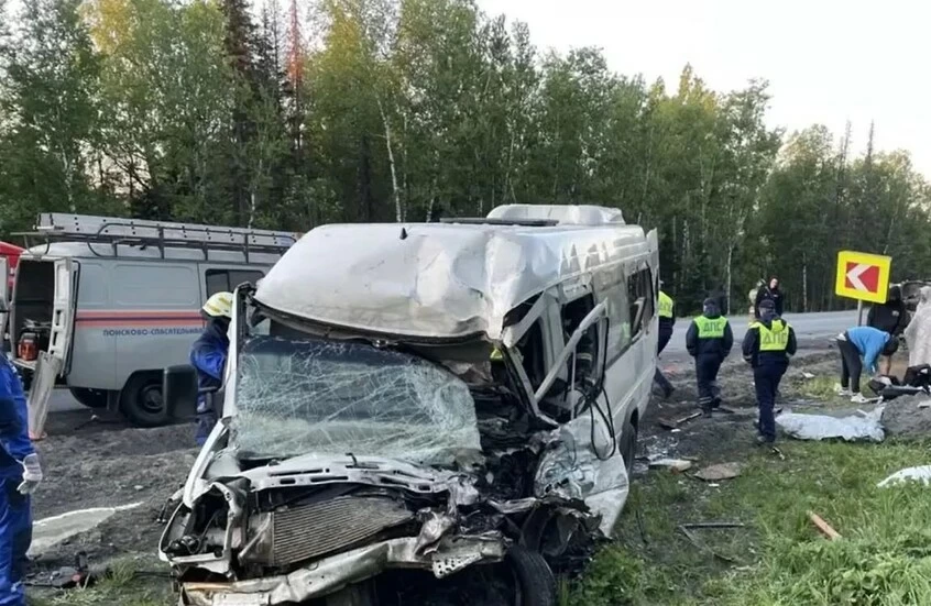 وفاة شخص وإصابة آخرين في حادث سير حافلة فريق كرة السلة