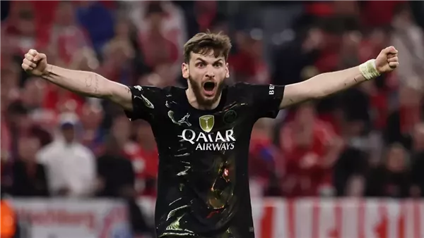 كفاراتسخيليا أفضل لاعب في دوري أبطال أوروبا