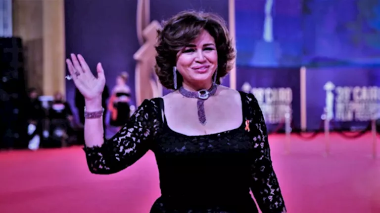 بعد عرضه الخاص..إلهام شاهين تهنئ ليلى علوي وصناع "ابن مين فيهم"