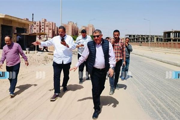 رفع كفاءة محطة "الداون تاون" وموقف الأتوبيس بحدائق أكتوبر (صور)