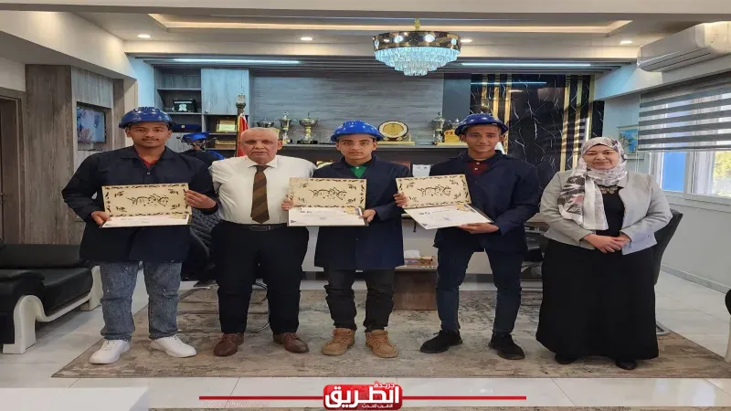 تكريم أوائل الفصل الدراسي الأول لطلاب فصول مياه الشرب والصرف الصحي بقنا