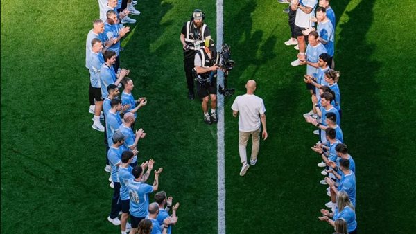 ممر شرفي من لاعبي مانشستر سيتي في وداع بيب جوارديولا (فيديو)