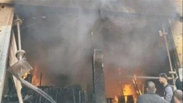 اللقطات الأولى لحريق محل أسماك الطالبية بالجيزة وامتداده إلى 6 محال تجارية أخرى (فيديو)