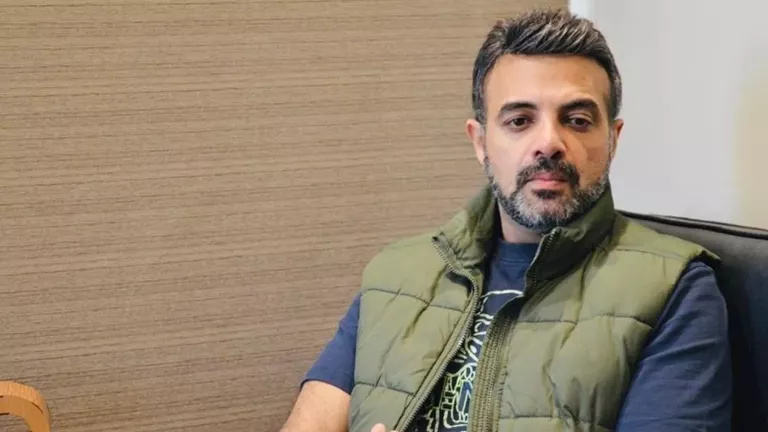عمرو محمود ياسين عن مرض زوجته آيات أباظة: بدأنا رحلة علاج جديدة