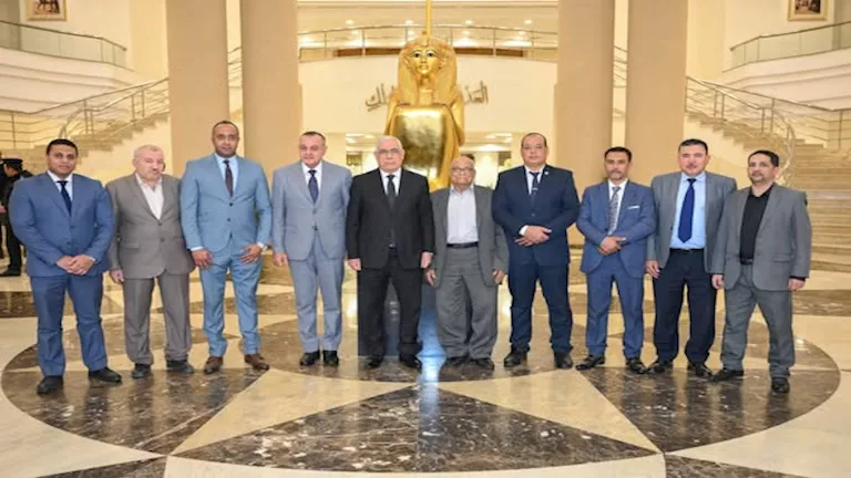 النائب العام يشيد بجهود السكرتارية وأفراد الحراسة ويوجه بدراسة مقترحات