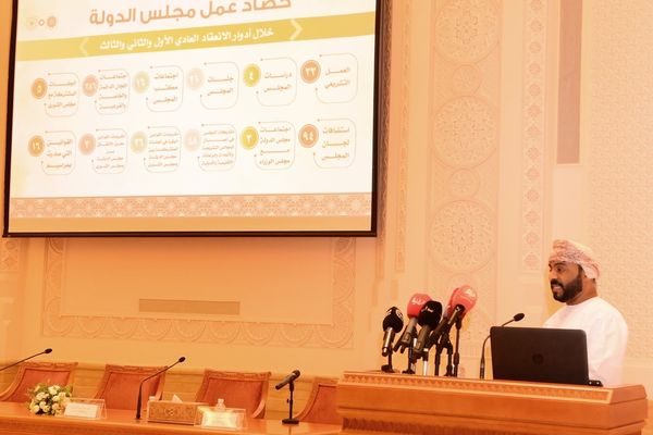 مجلس الدولة يستعرض في لقاء إعلامي أبرز أعماله في مجالات التشريع وخطط التنمية والدراسات.