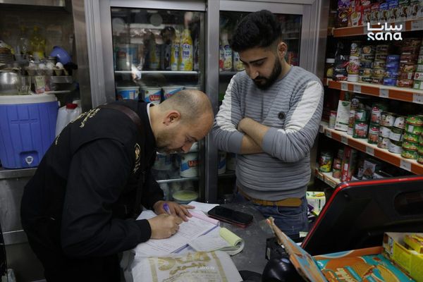 أكثر من 85 ضبطاً تموينياً بحق فعاليات مخالفة في دمشق