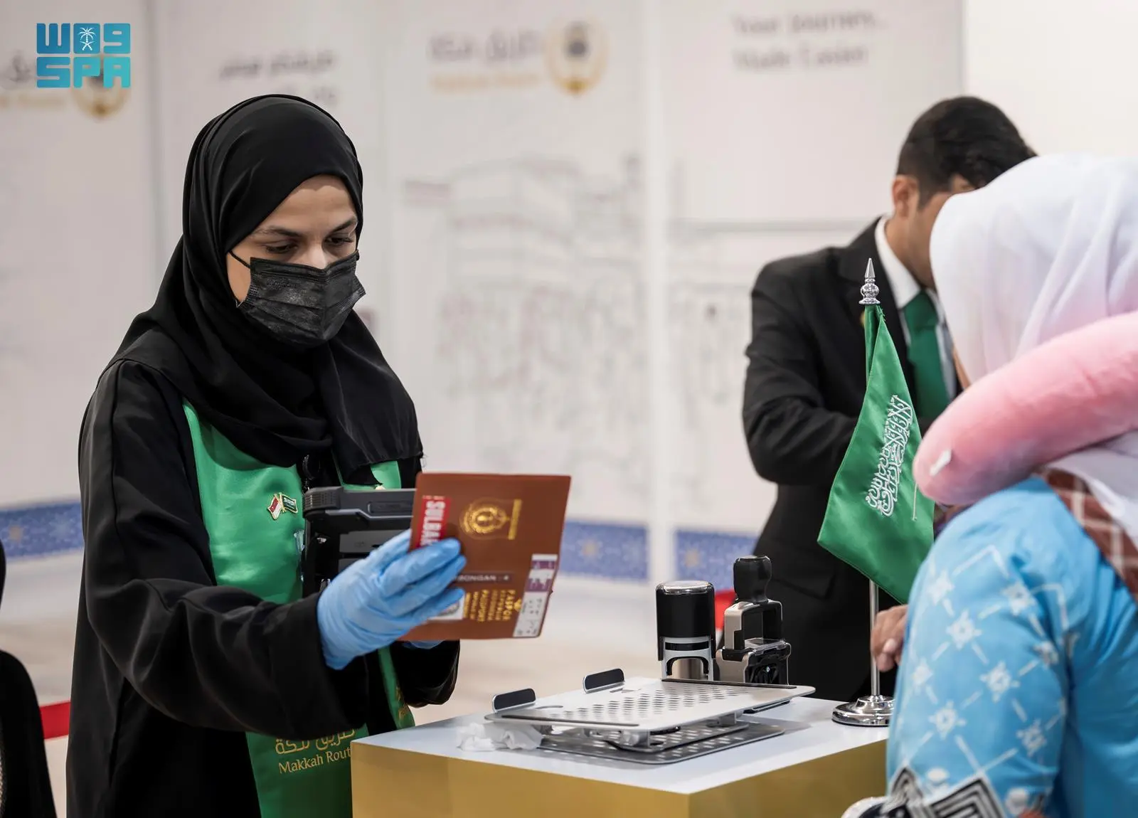 طريق مكة في ماكاسار توظّف التقنيات الذكية مدعومة بكوادر وطنية