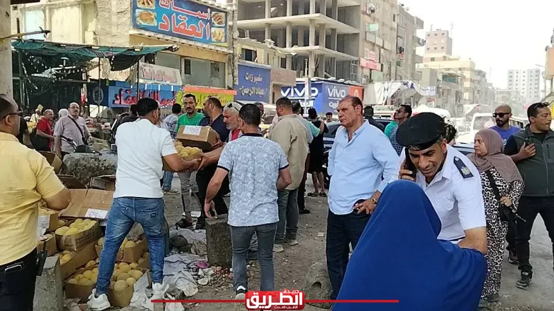 محافظة الجيزة تعيد الانضباط لشارع ناهيا ومحيط المزلقان بحي بولاق الدكرور