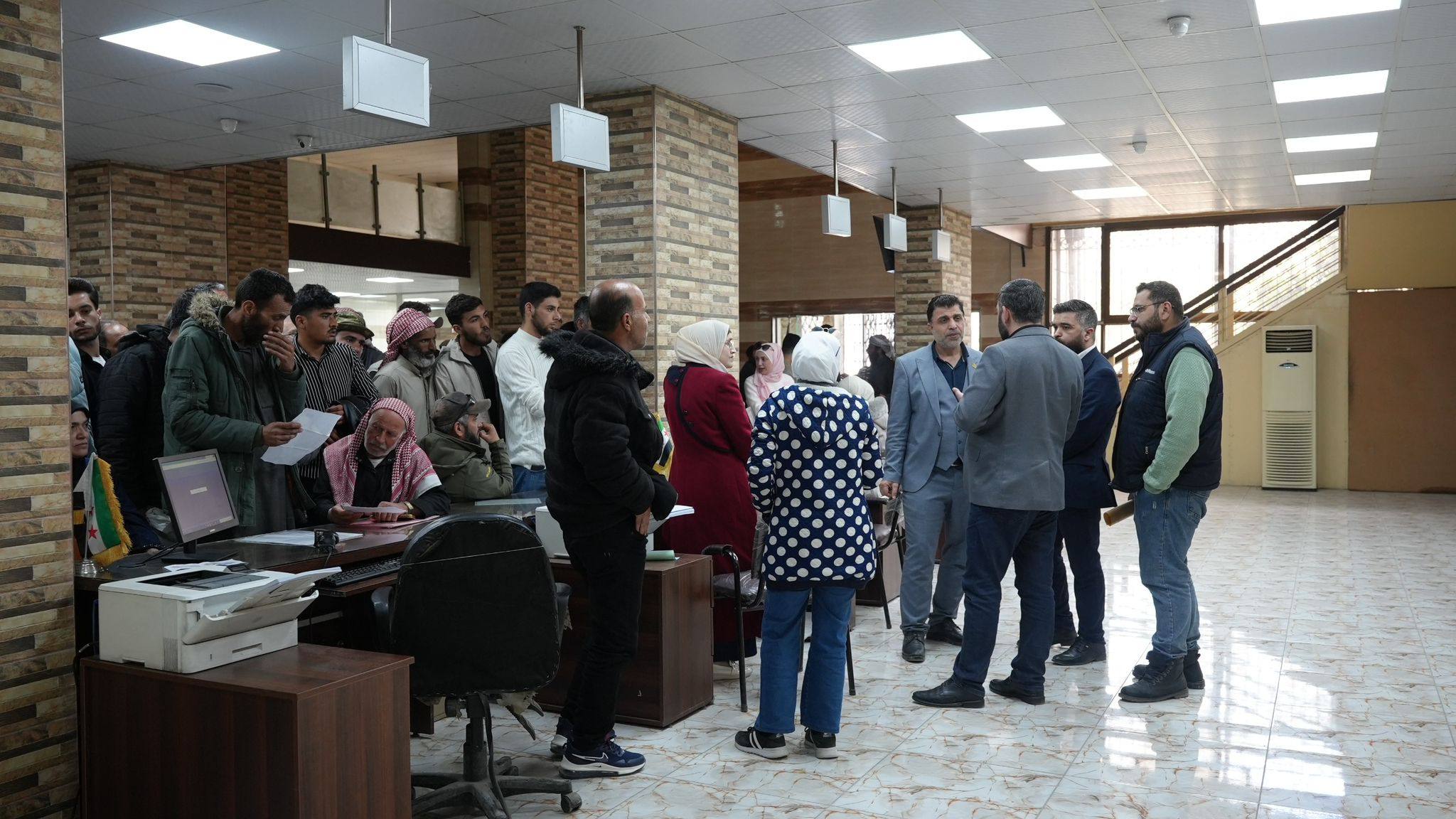 قرار مجلس مدينة حلب برفض العملة السورية القديمة يثير الجدل