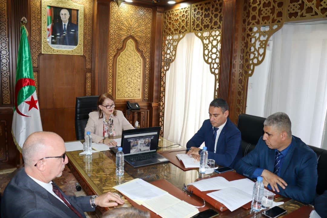 السيدة مداحي تترأس اجتماعا تنسيقيا للتحضير لموسم الاصطياف