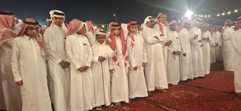 50 عاماً من العرضة والسامري تجذب زوار احتفالات العيد في الأحساء