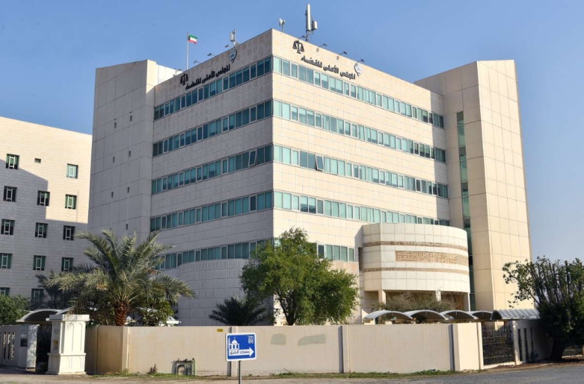«الأعلى للقضاء»: منع التصوير في كافة قاعات المحاكم وأروقة دور العدالة دون إذن كتابي من رئيس المحكمة