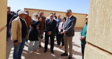 محافظ جنوب سيناء يتفقد محكى الجبيل ومشروع الـ60 منزلا بدويا ضمن خطة التطوير