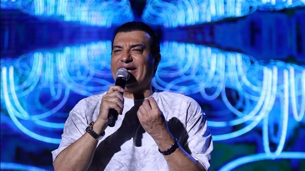 بأجواء زمن الفن الجميل، إيهاب توفيق يشعل حفل عيد الأضحى بالعاصمة الإدارية (صور)