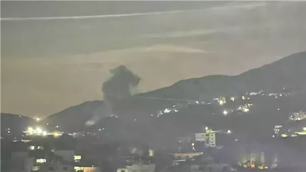 غارة إسرائيلية على بلدة دير أنطار في قضاء بنت جبيل جنوبي لبنان