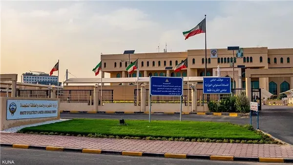 الكهرباء الكويتية: خروج 7 خطوط هوائية لنقل الطاقة الكهربائية عن الخدمة نتيجة سقوط شظايا